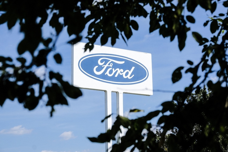 Ford sign_i.jpg